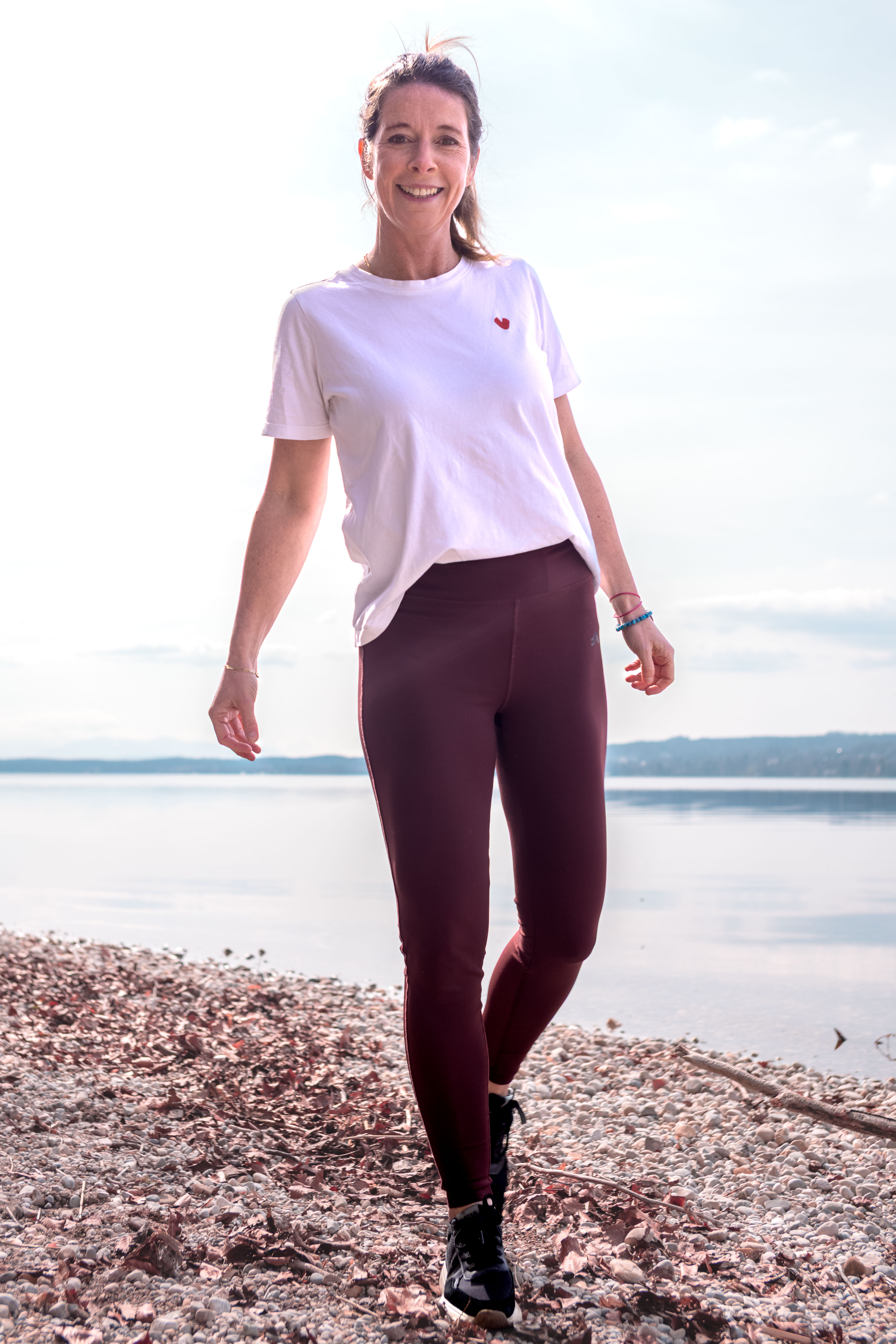 Andrea bei der physiotherapeutischen Behandlung zu Hause am Bodensee